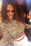 Milano Transex Paolina Mulatta 333 29 10 933 foto selfie 9